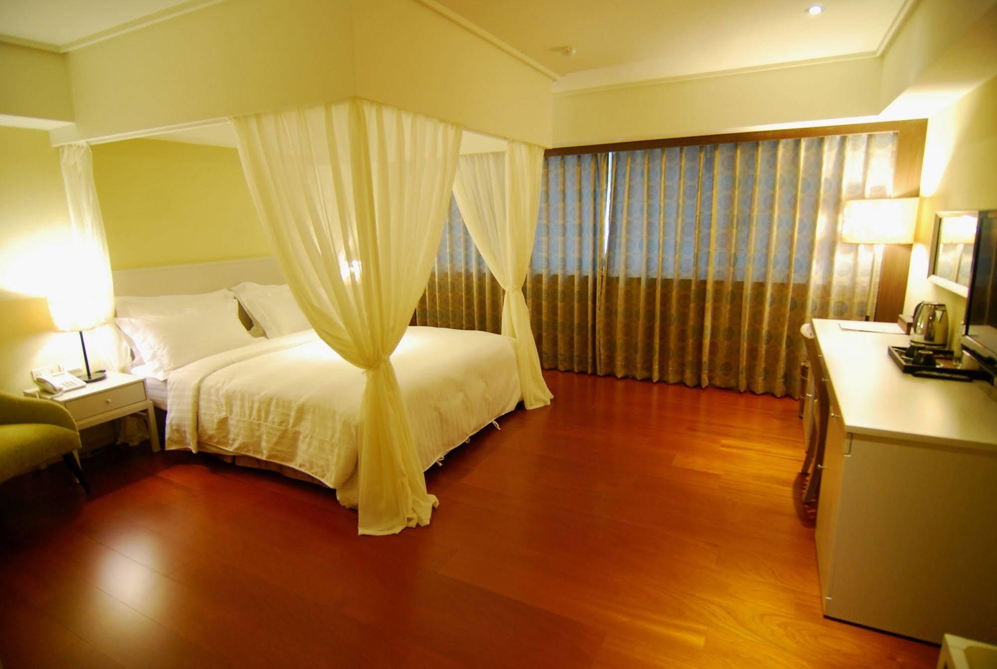 Taitung Bali Suites Hotel Екстериор снимка